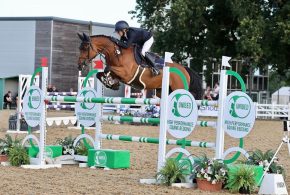 Heathfield indpendent girls day and boarding school Ascot Berkshire